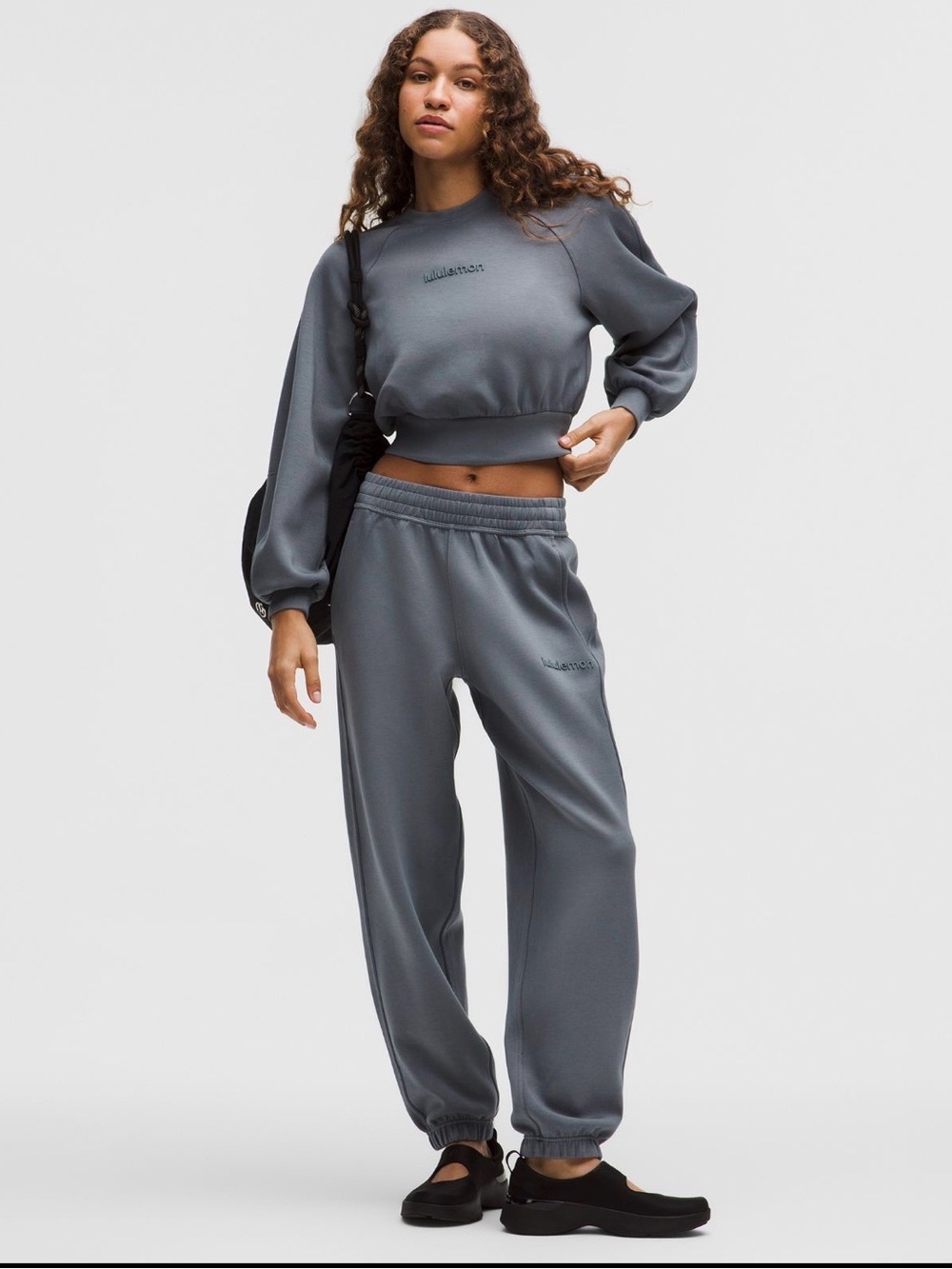 Smooth Spacer Mid-Rise Jogger
Wash Fade Dye Washed Charcoal